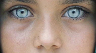 El fotógrafo turco que captura la belleza de los ojos en los niños